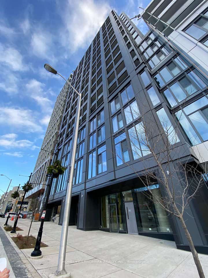 2020 Bathurst Street #720, Toronto, ON M5P 3L1