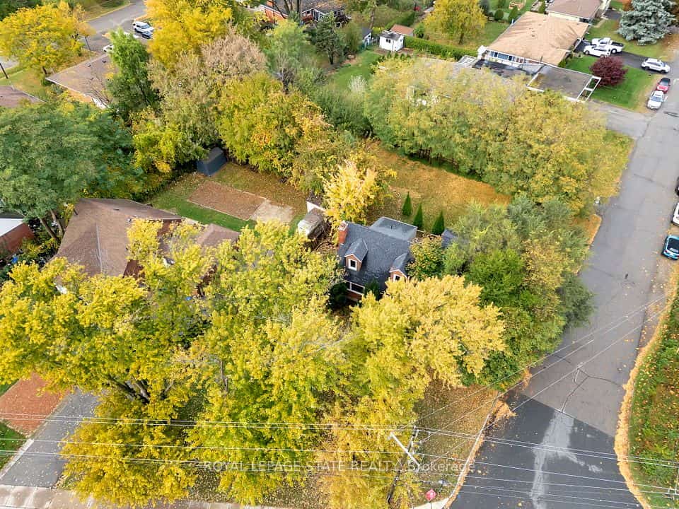 121 King Street E, Hamilton, ON L8G 1L2