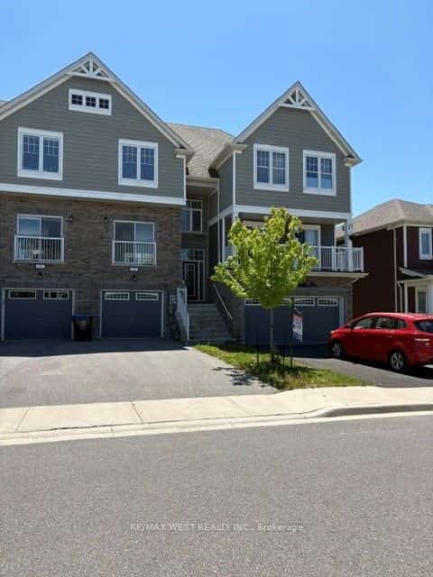 16 Hills Thistle Drive, Wasaga Beach, ON L9Z 0J3