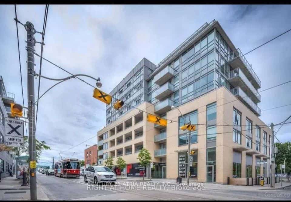 630 Queen Street #204, Toronto, ON M4M 1G3