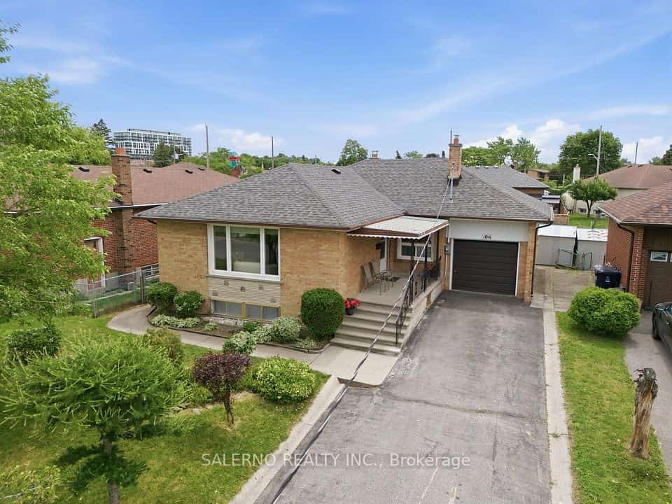 106 Whitburn Crescent, Toronto, ON M3M 2S4