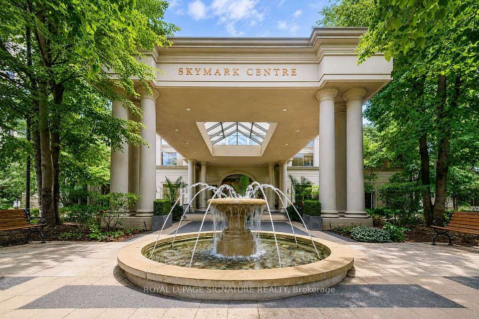 Skymark Condominiums, Toronto