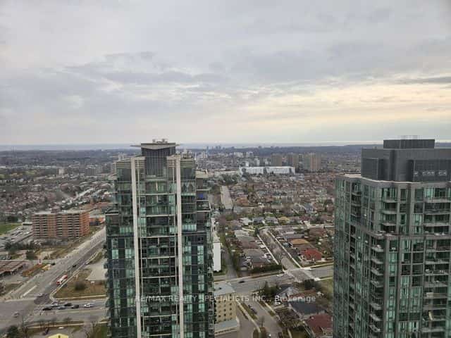 36 Elm Drive W #3605, Mississauga, ON L5B 0N3