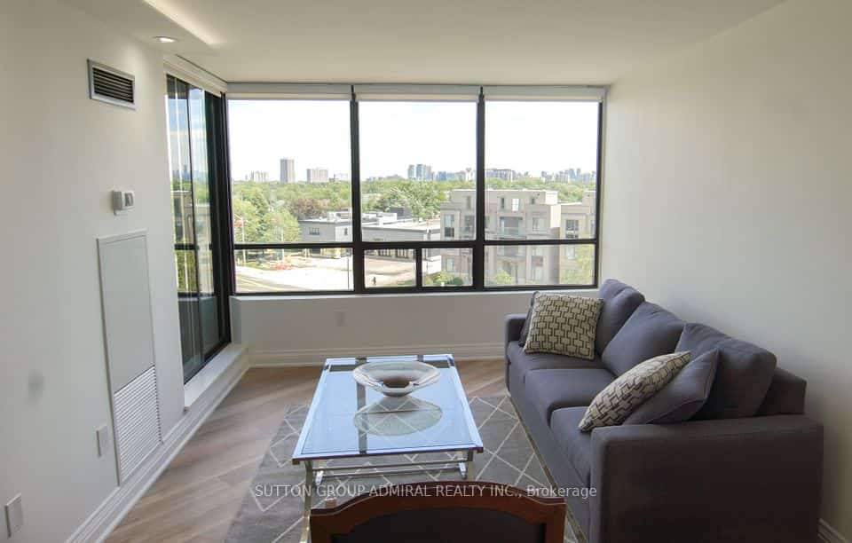 7420 Bathurst Street #606, Vaughan, ON L4J 6X4