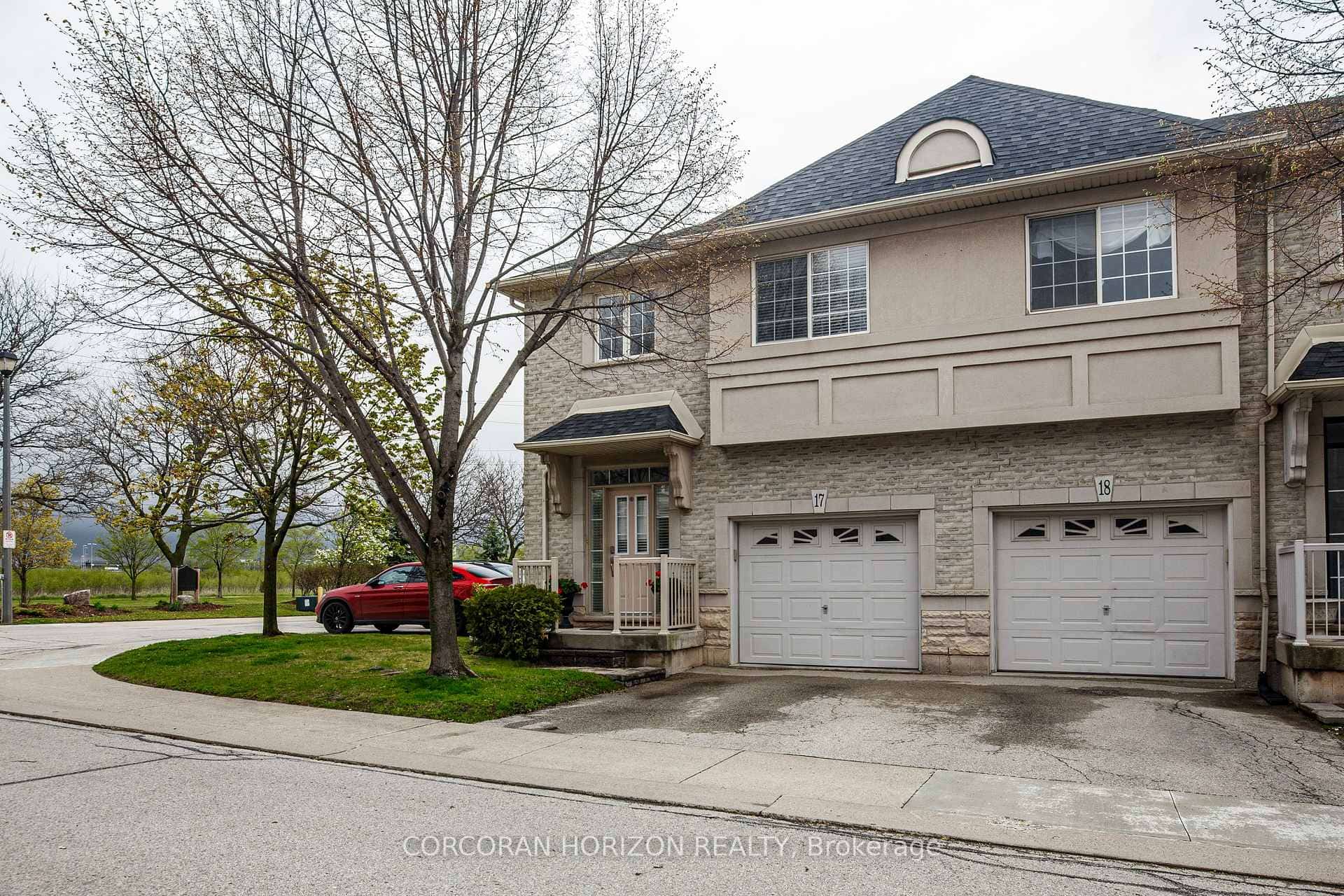 5080 Fairview Street #17, Burlington, ON L7L 7E9