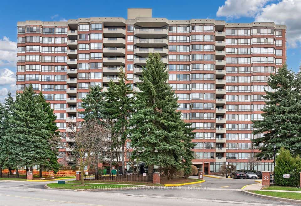 33 Weldrick Road E #1011, Richmond Hill, ON L4C 8W4