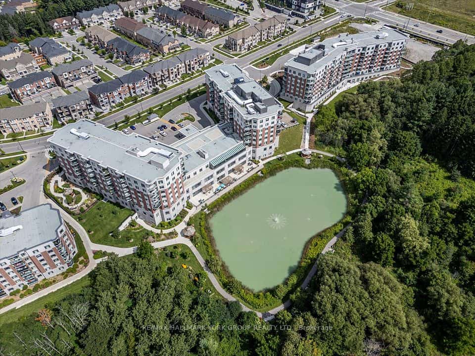 460 William Graham Drive, Aurora, Aurora