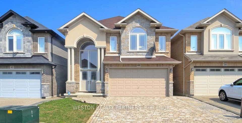 40 Pinemeadow Drive, Hamilton, ON L9A 0B6