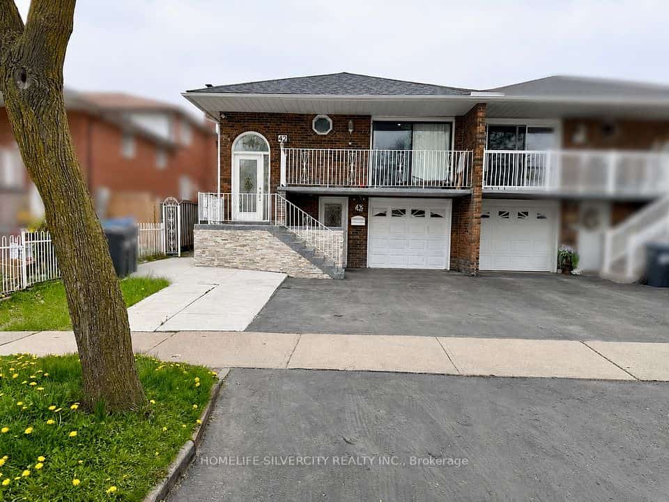 42 Royal Salisbury Way, Brampton, ON L6V 3J6