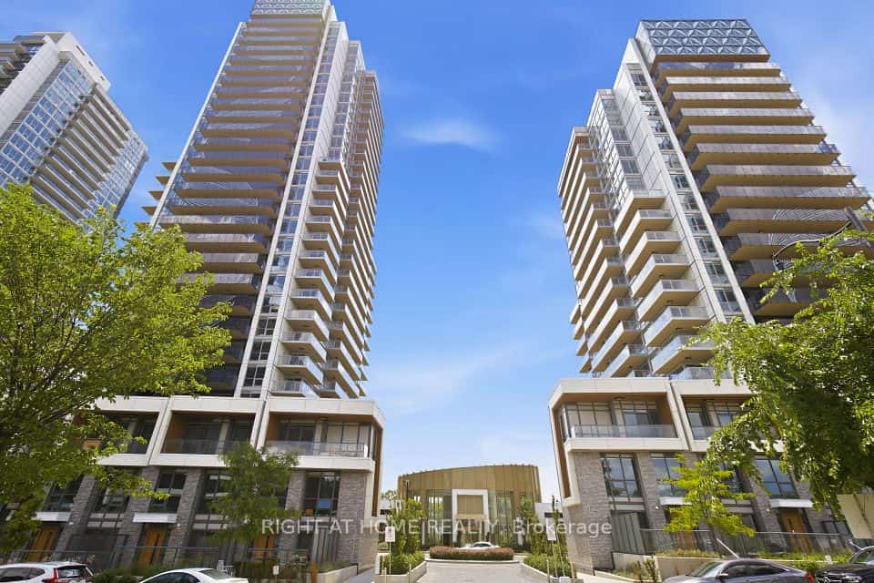 Saisons Condos, Toronto