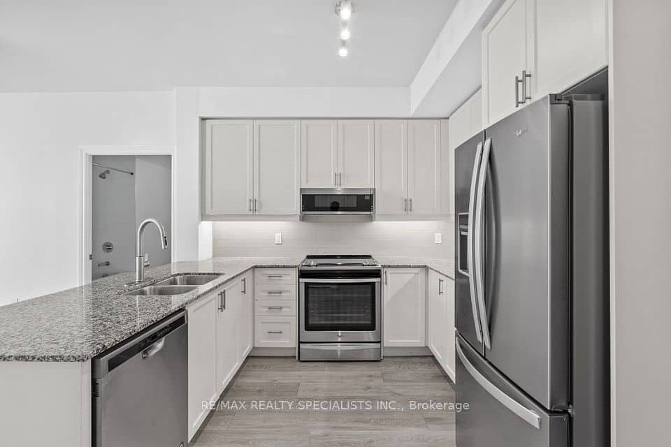 1050 Main Street, Milton