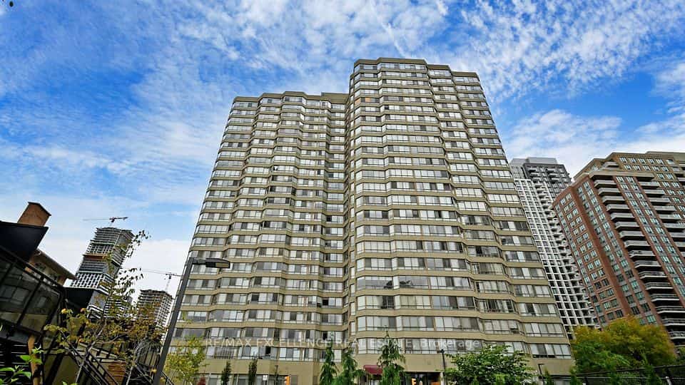 3605 Kariya Drive #1504, Mississauga, ON L5B 3J4
