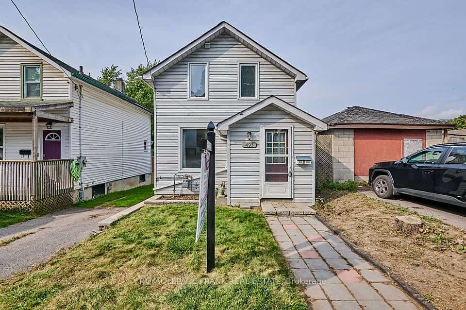 493 St. Lawrence Avenue, Oshawa, ON L1H 4C3
