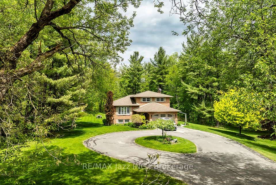 10049 Old Scugog Road, Clarington, ON L0B 1B0