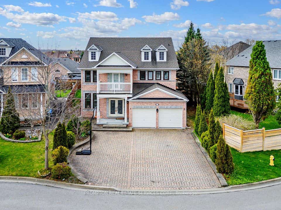 18 Bridleford Court, Markham, ON L3P 7Z2