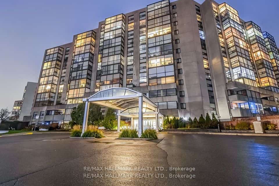 20 Harding Boulevard W #1211, Richmond Hill, ON L4C 9S4