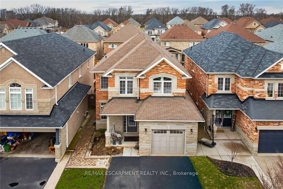 44 Matteo Trail, Hamilton, ON L9B 0E6