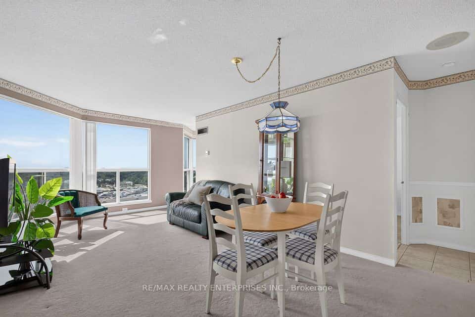 2177 Burnhamthorpe Road W, Mississauga