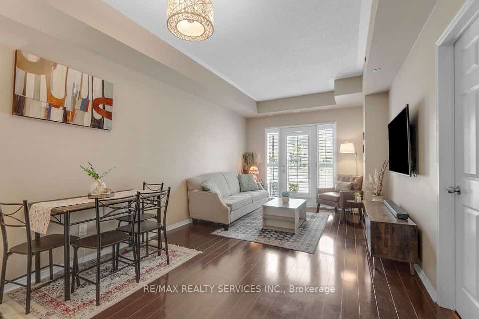 5150 Winston Churchill Boulevard #101, Mississauga, ON L5M 0P1