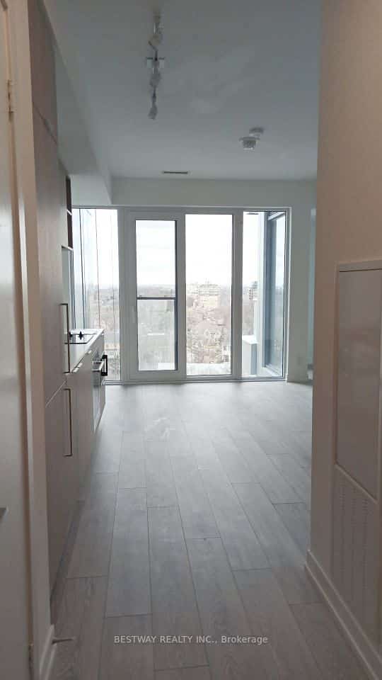 2020 Bathurst Street #1611, Toronto, ON M5P 0A6