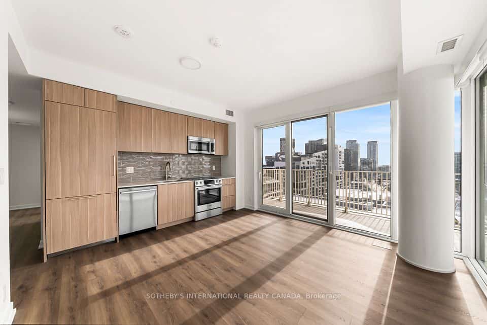 88 Bathurst Street #1417, Toronto, ON M5V 0W8