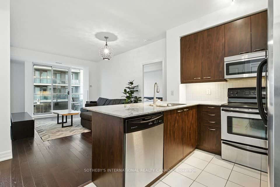 500 St Clair Avenue W #502, Toronto, ON M6C 1A8