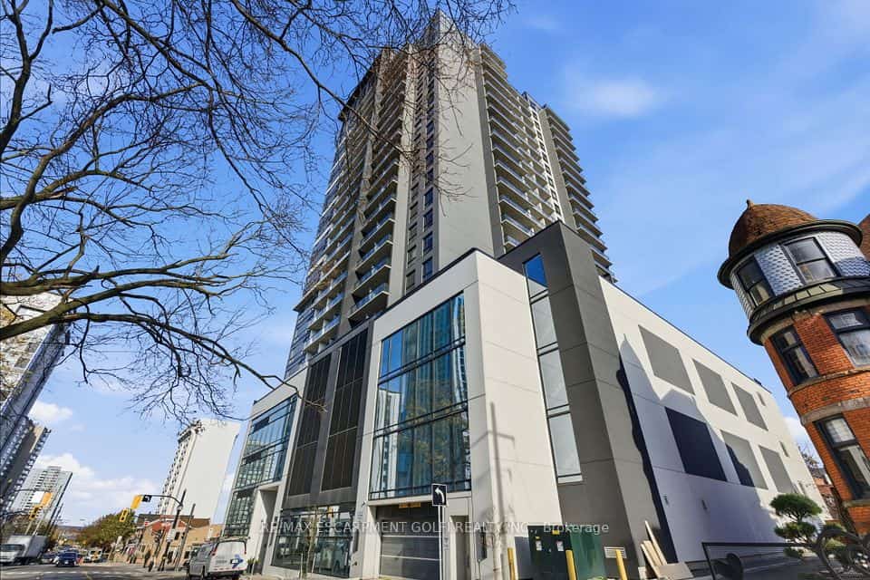 15 Queen Street S #609, Hamilton, ON L8P 0C6