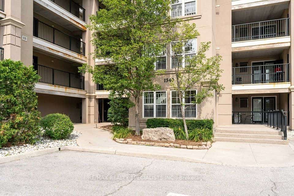 1340 MAIN Street E #313, Milton, ON L9T 7S6