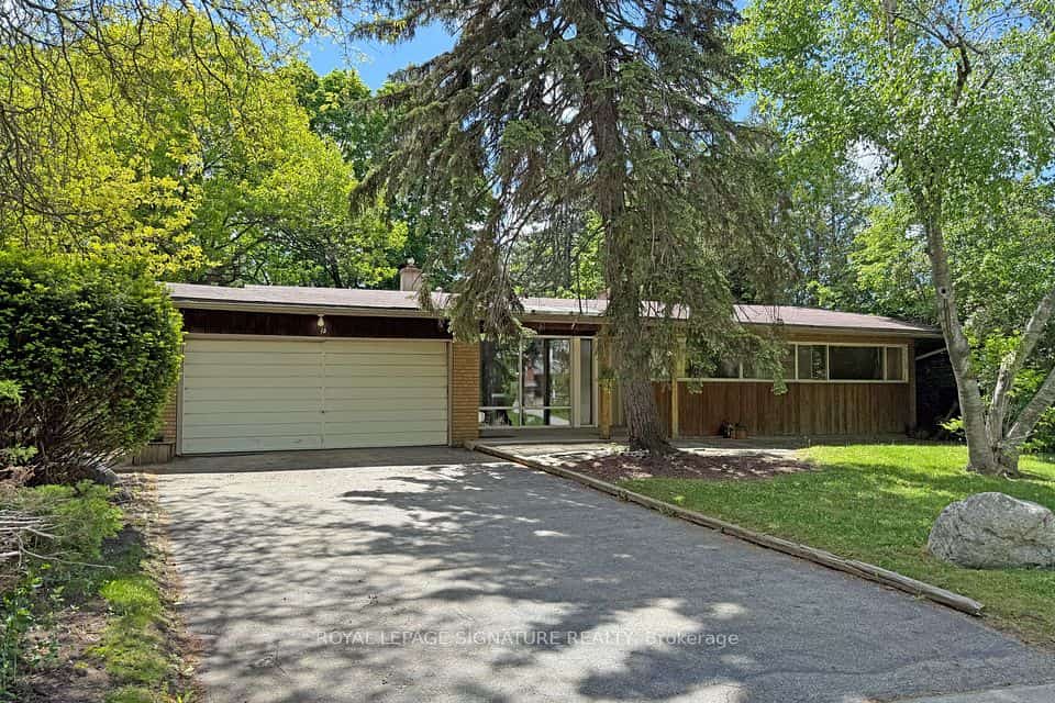 12 Ruden Crescent, Toronto, ON M3A 3H3