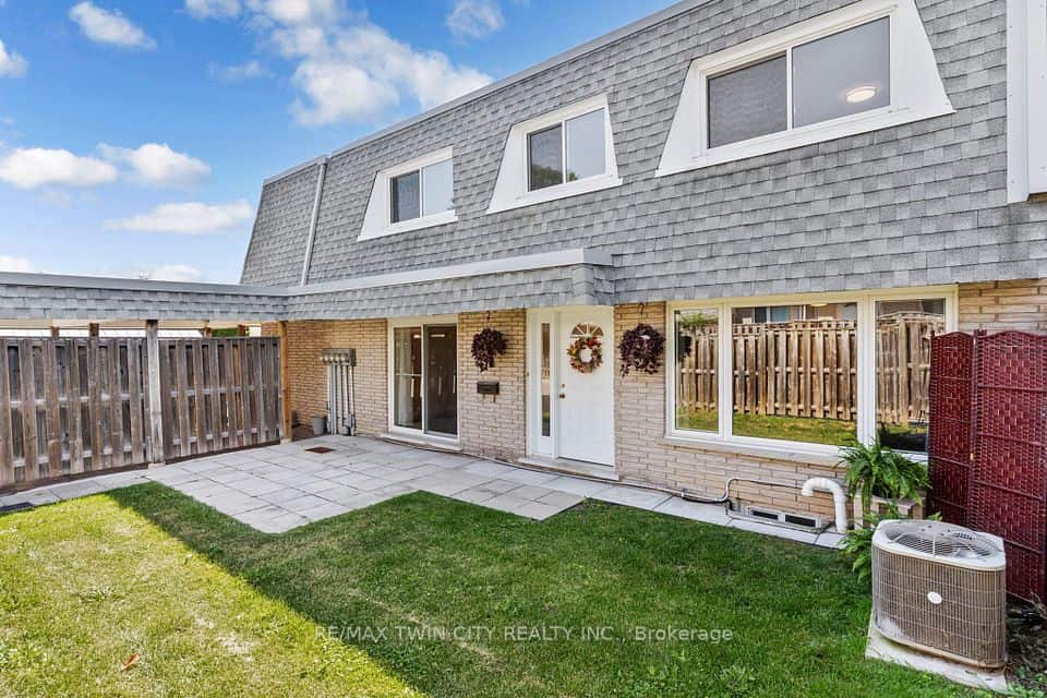 14 Williamsburg Road, Kitchener, Kitchener