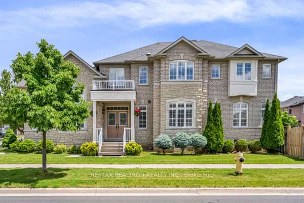86 Batchford Crescent, Markham, ON L6B 0C2