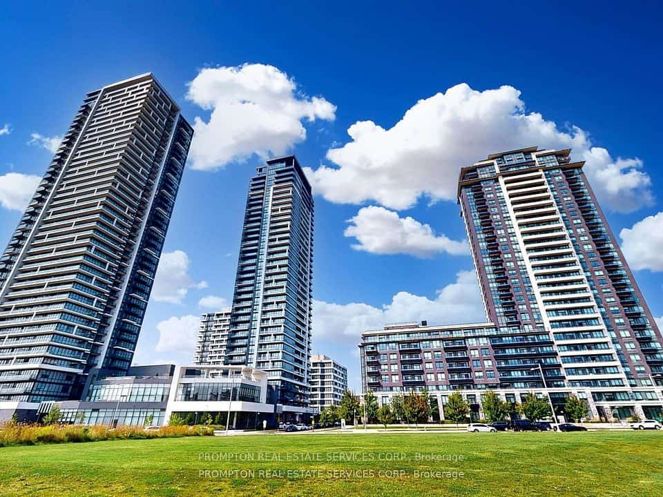 15 Water Walk Drive #528, Markham, ON L6G 0G2