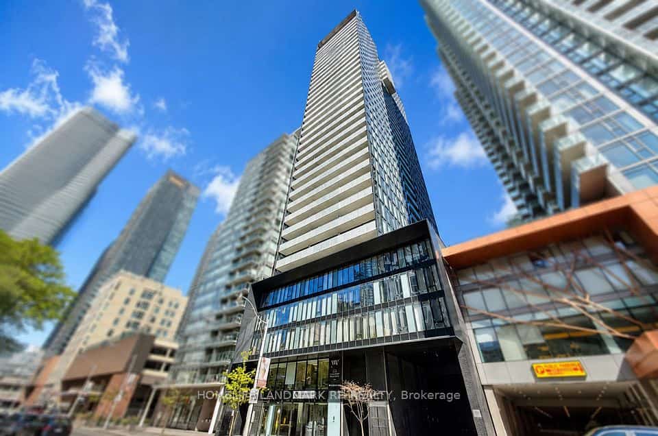 28 Wellesley Street E #1004, Toronto, ON M4Y 0C4