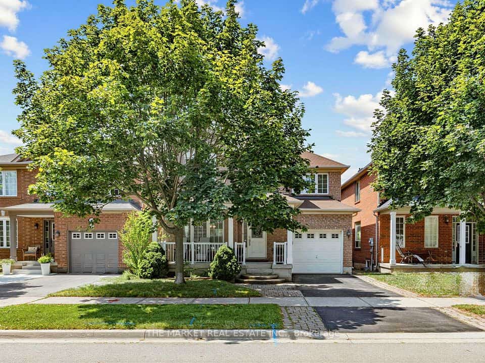 2278 Dunforest Crescent, Oakville, ON L6M 4X3