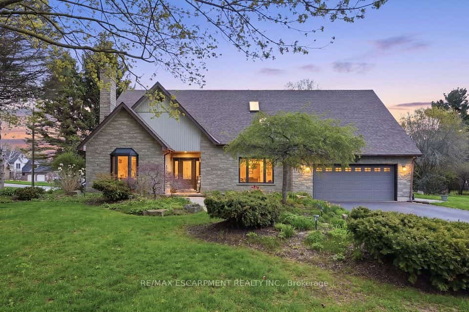 6 Vanstraalen Street, Hamilton, ON L0R 1H3
