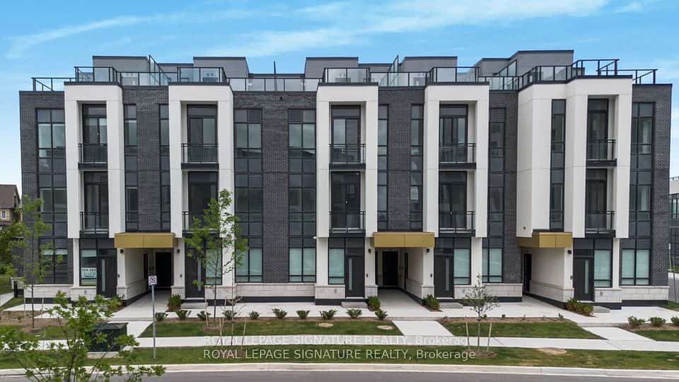 3025 Trailside Drive #144, Oakville, ON L6M 5R7