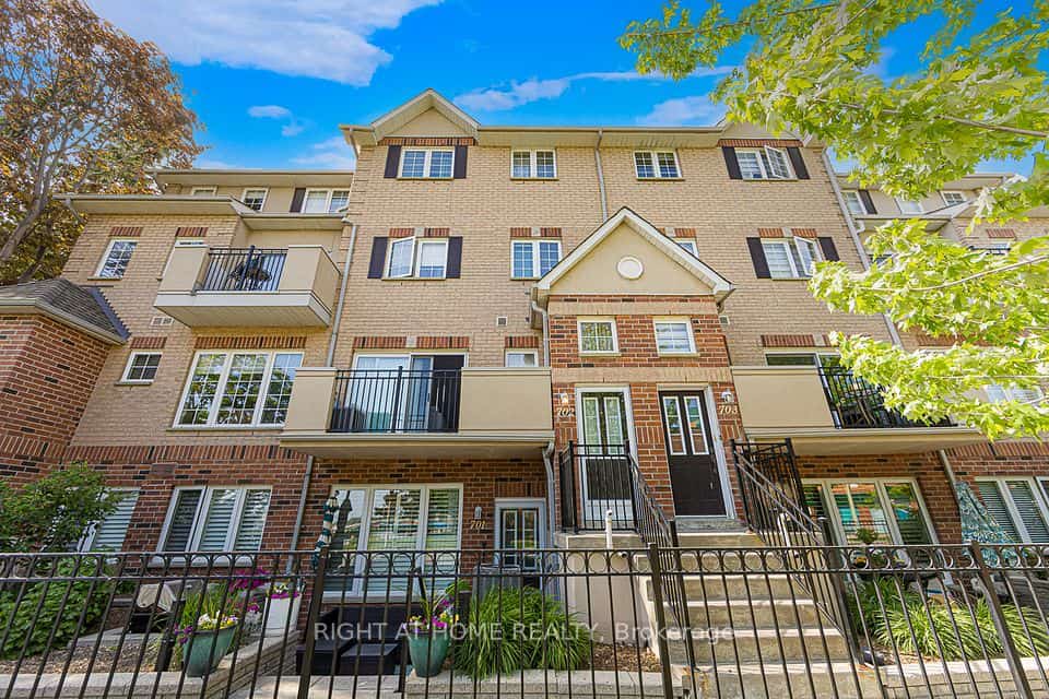 1400 The Esplanade N #702, Pickering, ON L1V 6V2