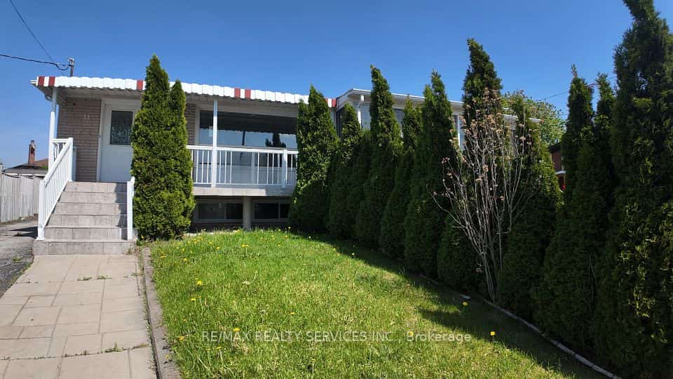 33 Bimini Crescent, Toronto, ON M3N 1S1