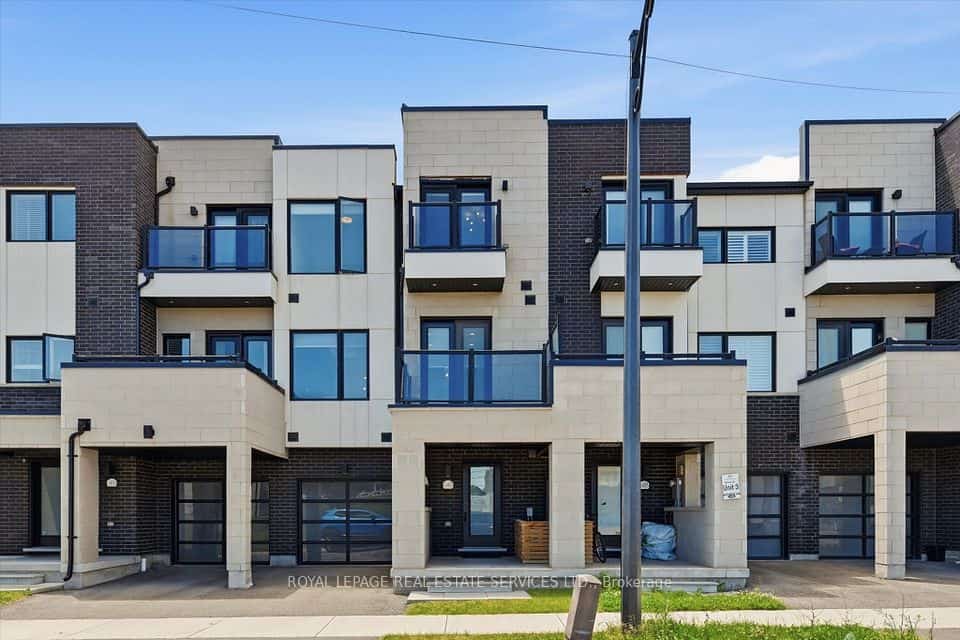 1403 Clarriage Court, Milton, ON L9E 1L6