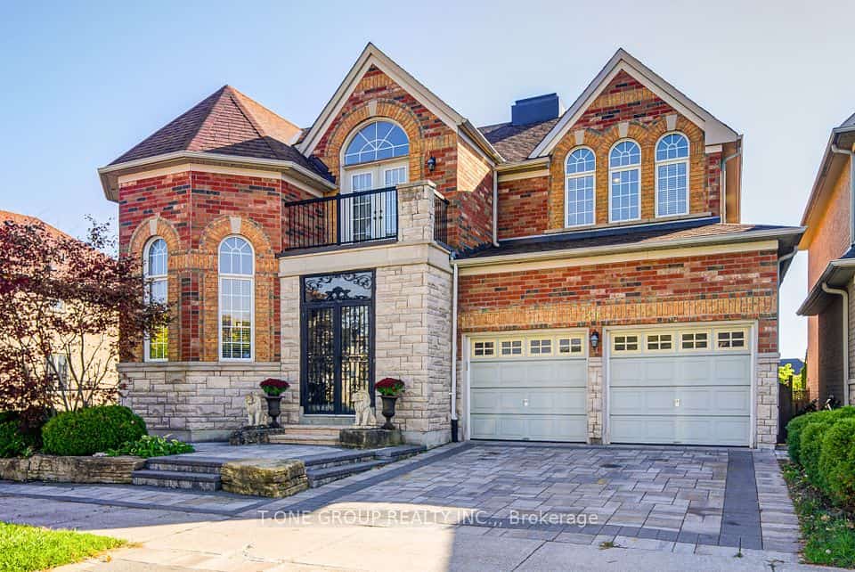39 SE Boulderbrook Drive, Toronto, ON M1X 2C2