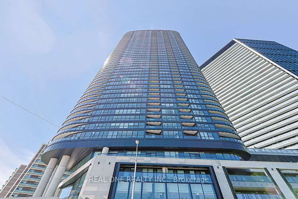 585 Bloor St East Street #821, Toronto, ON M4W 0B3