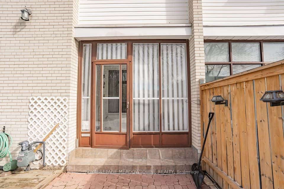 61 Ardglen Drive #19, Brampton, ON L6W 1V1
