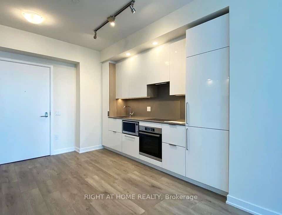 28 Freeland Street #3403, Toronto, ON M5E 0E3