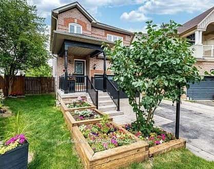7389 Banffshire Court, Mississauga, ON L5N 7Z9