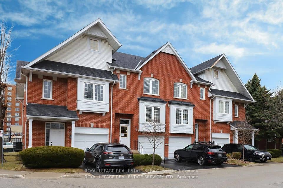 1575 South Parade Court, Mississauga