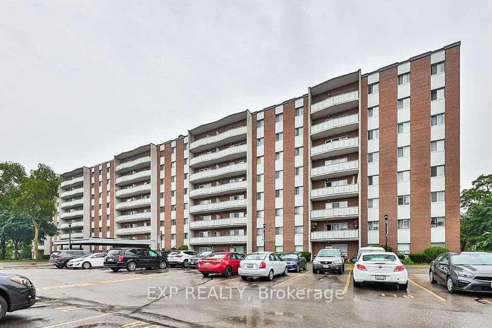 1660 Bloor Street #208, Mississauga, ON L4X 1R9