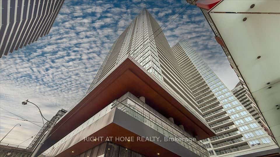 19 Bathurst Street #3011, Toronto, ON M5V 0N2