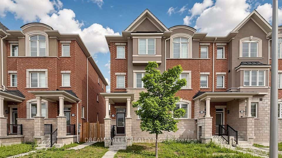 138 S Cleanside Road, Toronto, ON M1L 0C6