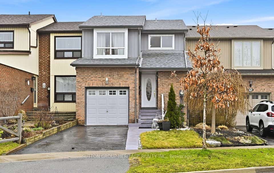 1778 Bronte Square, Pickering, ON L1V 3B9