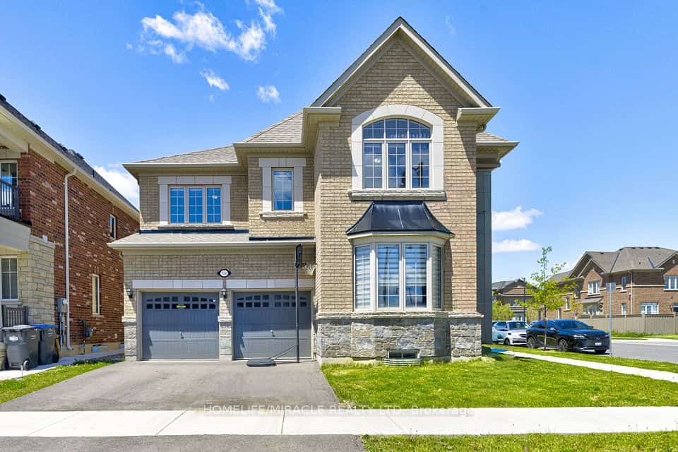 566 Brisdale Drive, Brampton, ON L7A 5J4